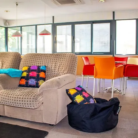 Hi - De Juventude אכסניה